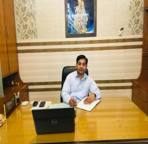 Mr.Vikas Yadav