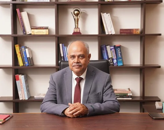 Dr. Himanshu Shekhar