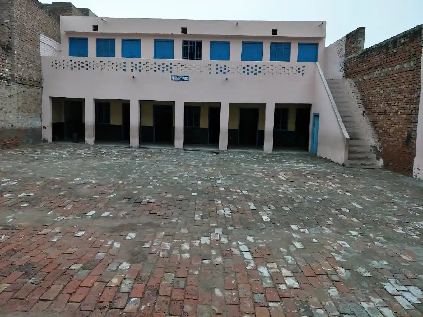 Surendra High School school campus photo
