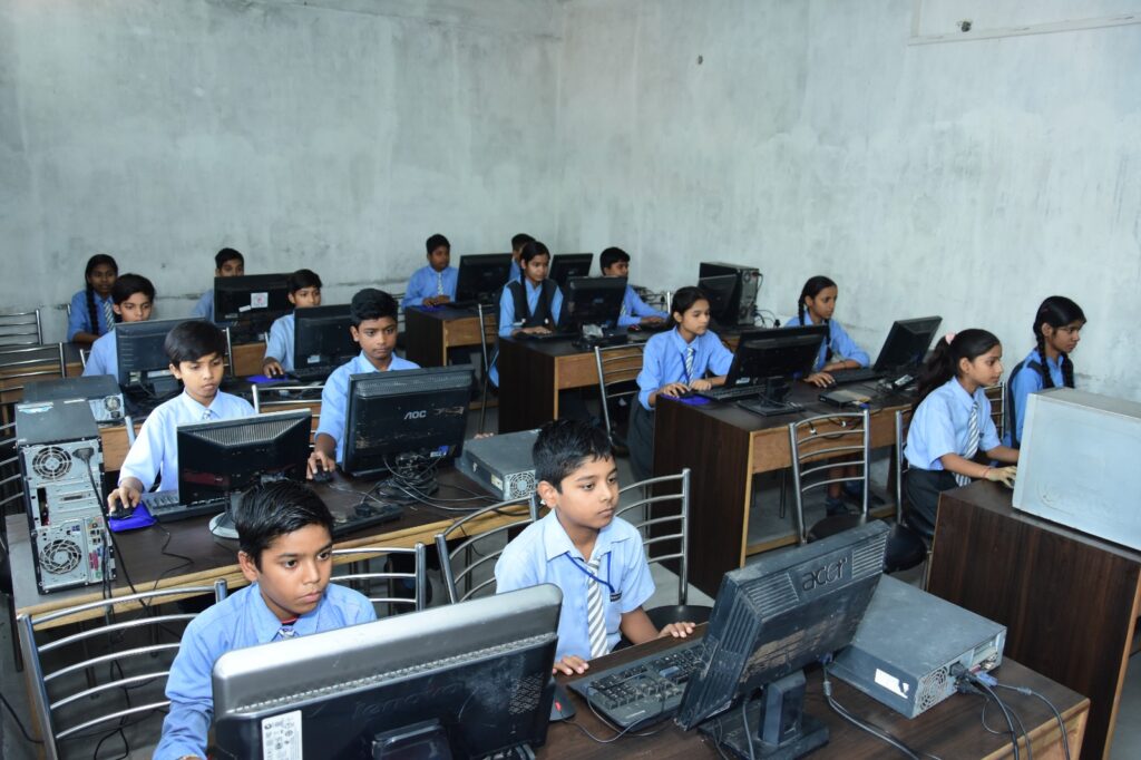 Yamuna R Computer Class Yamuna Public School, Sonia Vihar Photos
