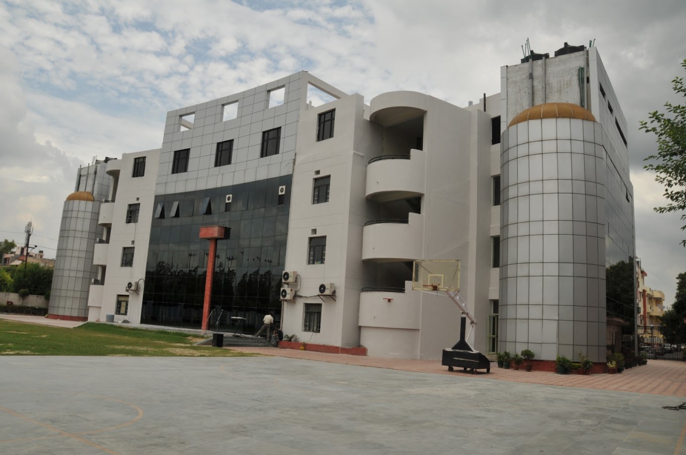 Brain International School