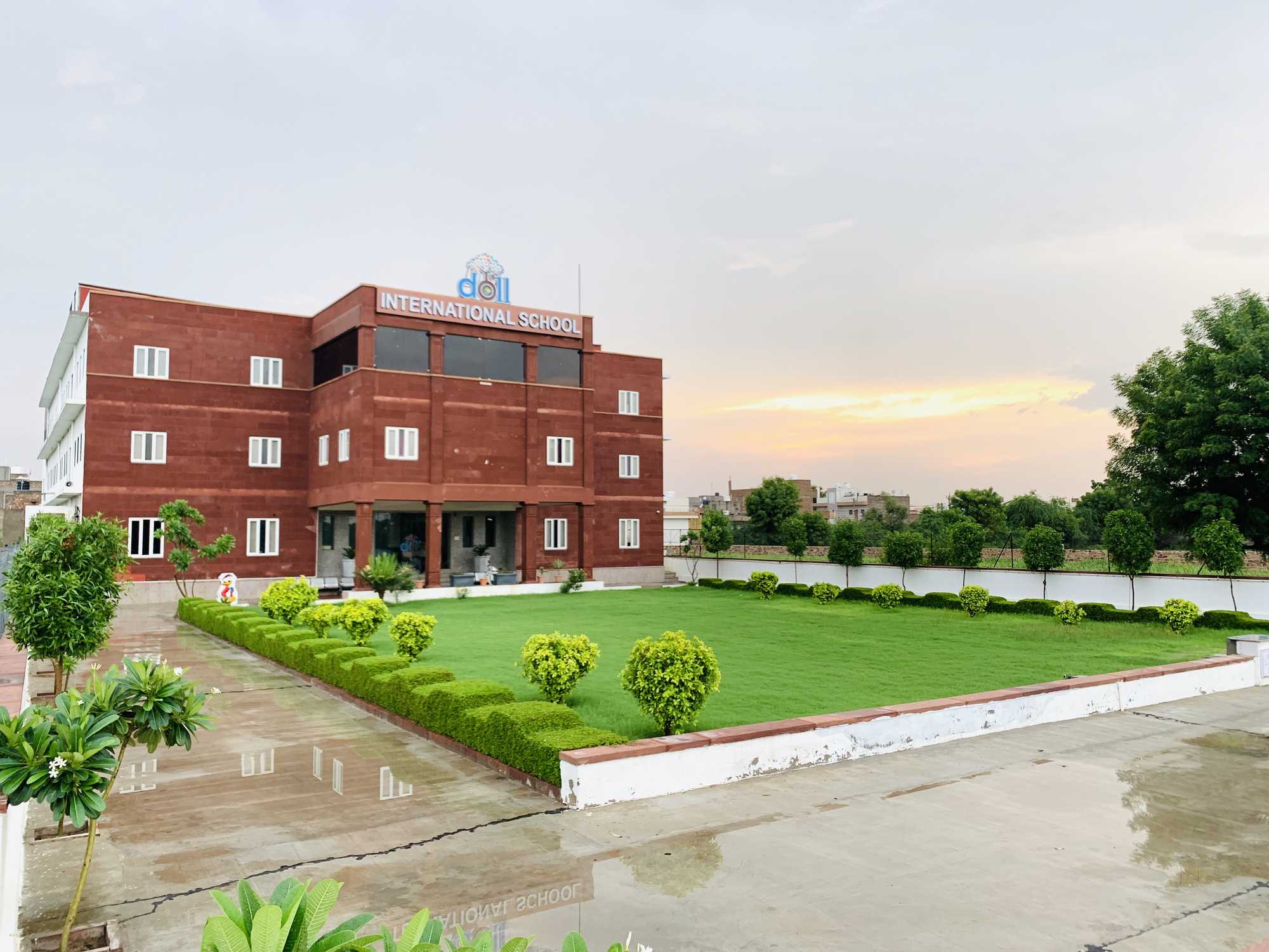 Banar Doll International School, Banar Cantt Photos