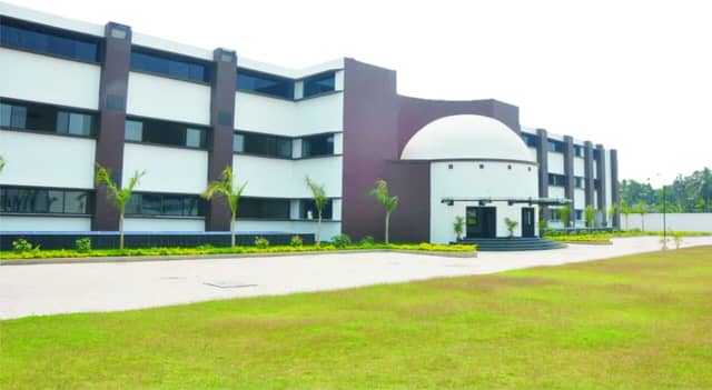 Mount Litera Zee School school campus photo