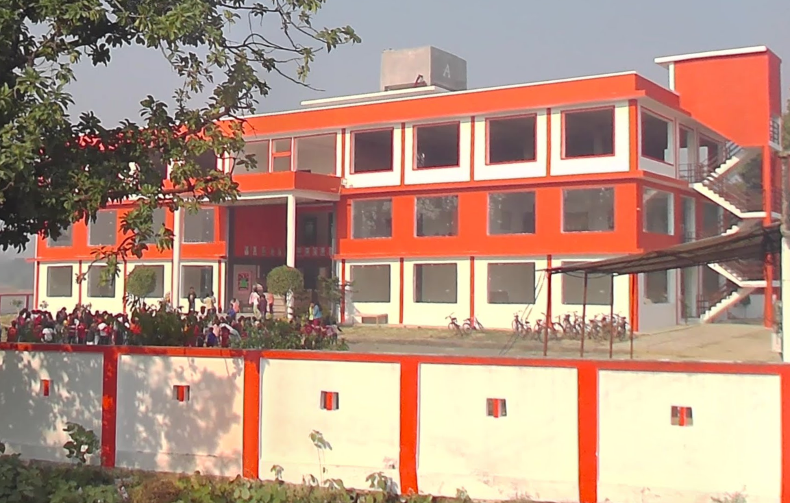 Capital World School school campus photo