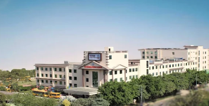 GD Goenka Public School  school campus photo