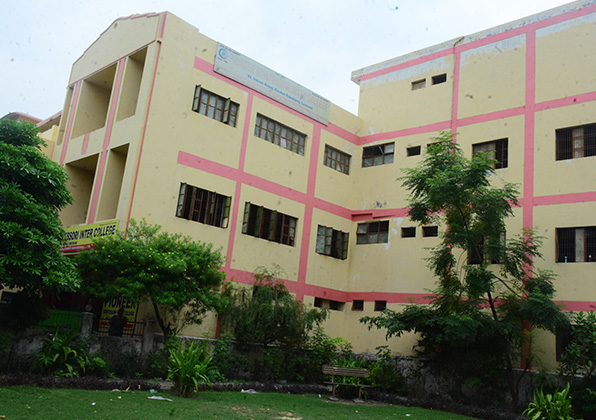 Pioneer Montessori Inter College school campus photo