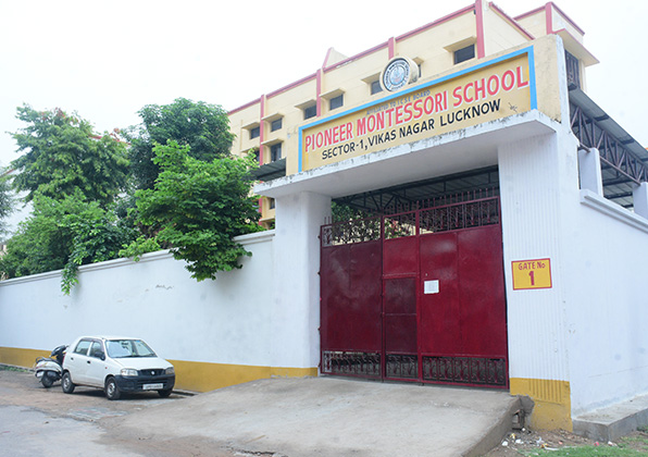 Pioneer Montessori School school campus photo