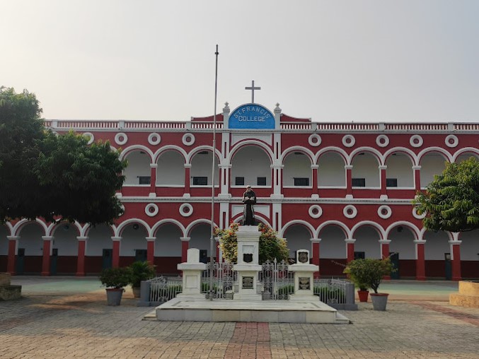 St. Francis' College school campus photo