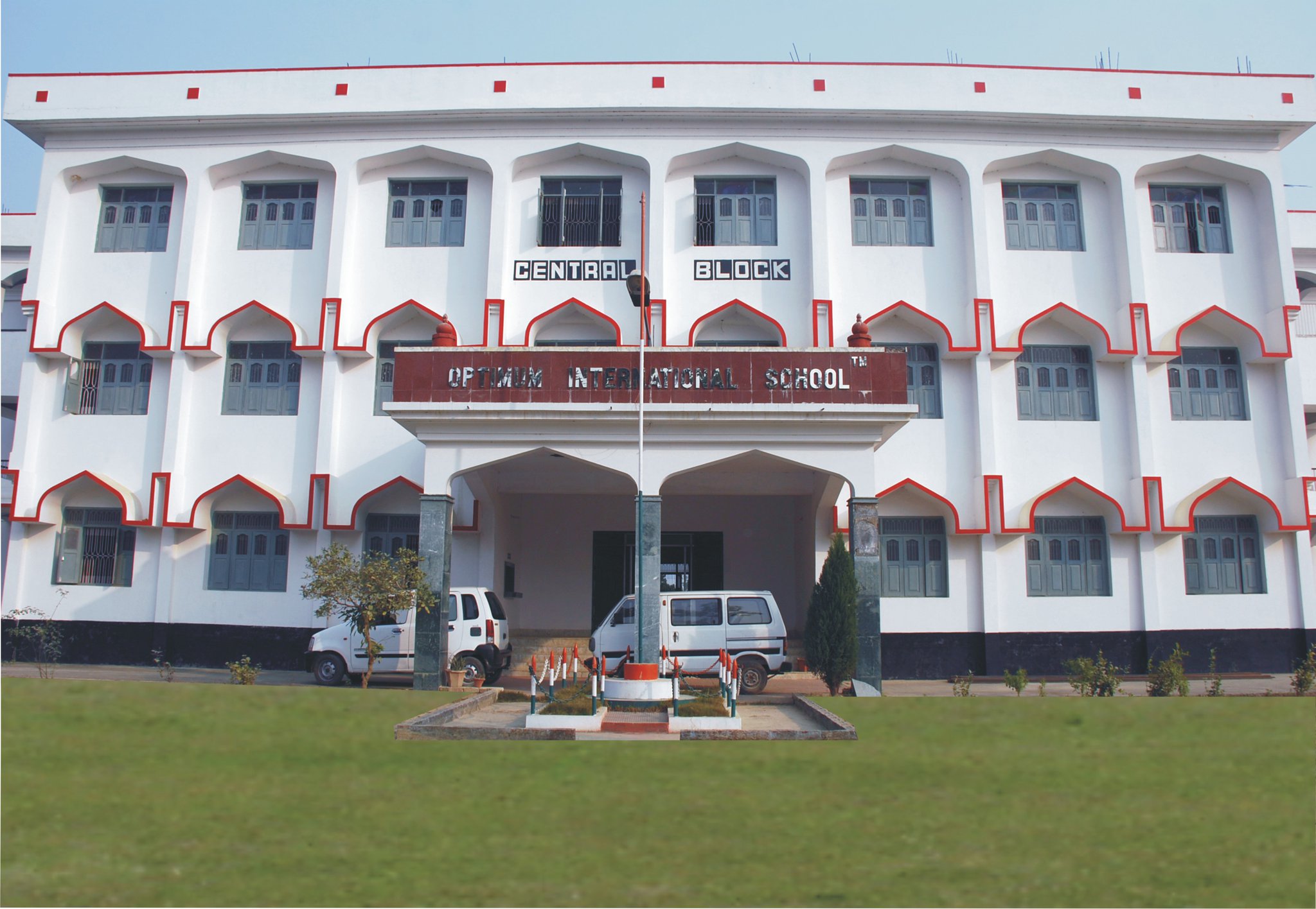 Optimum International School school campus photo
