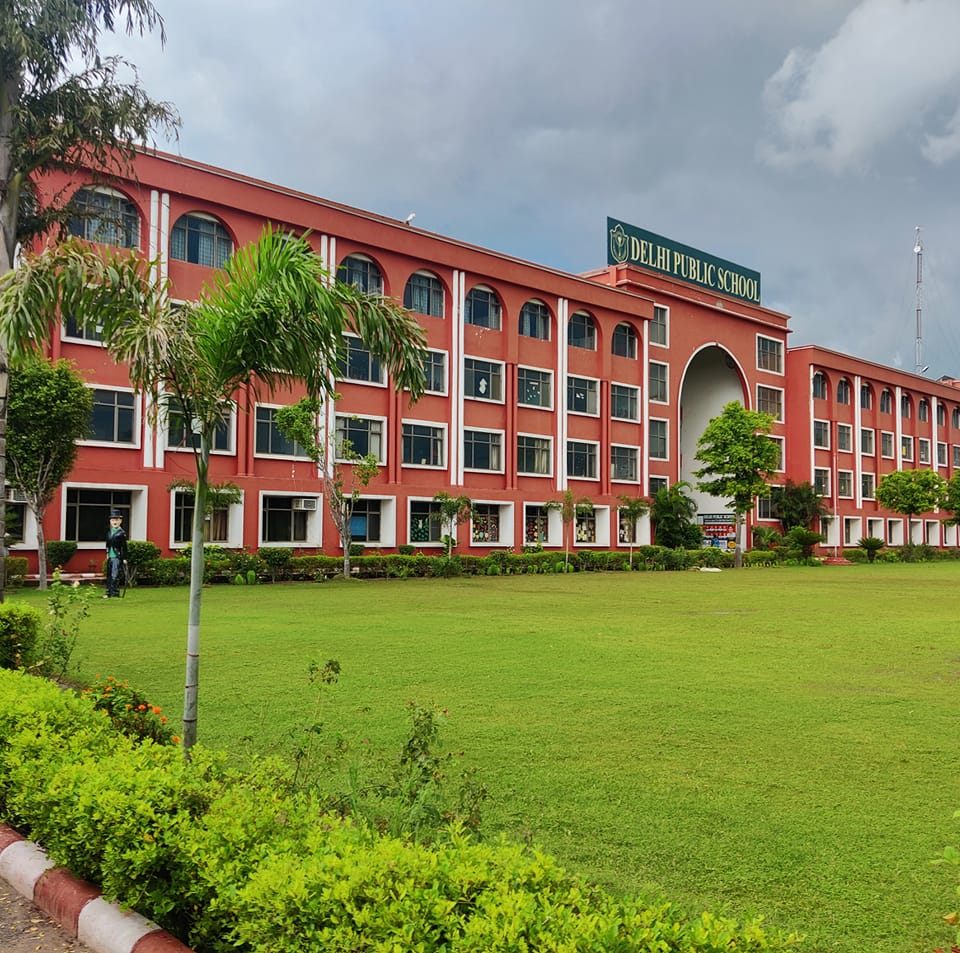 Delhi Public School school campus photo