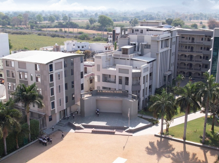 B. S. Memorial School school campus photo