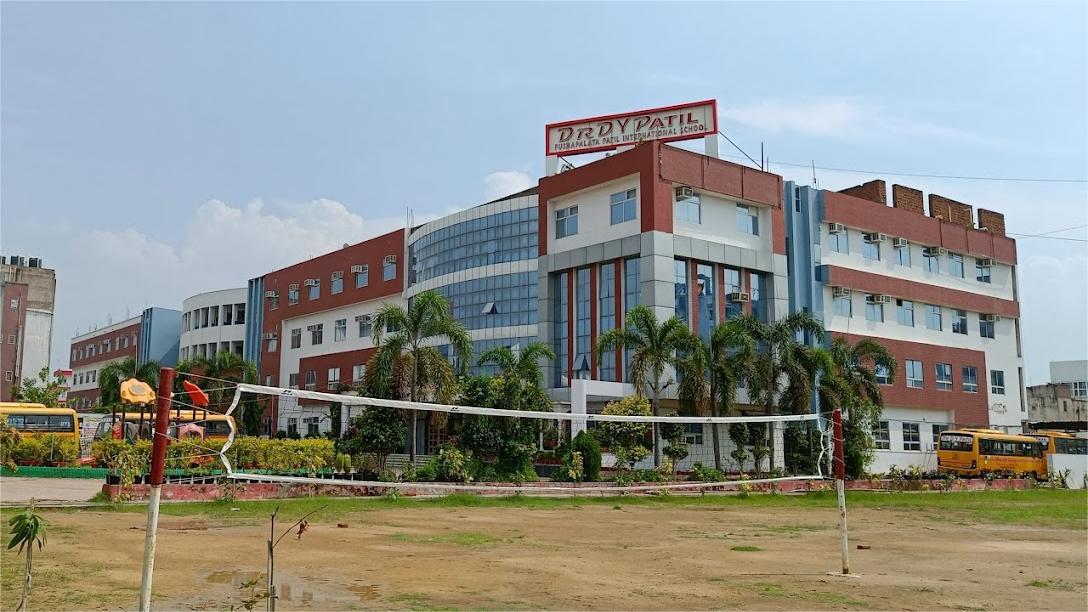 Dr. D Y Patil Pushapalata Patil International School school campus photo