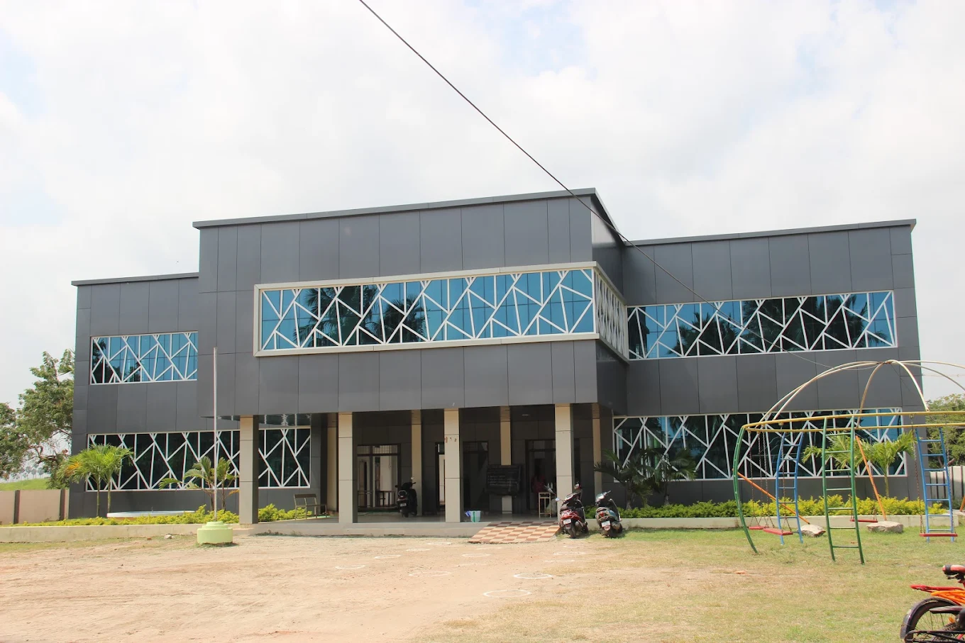 EGSPJ International School school campus photo