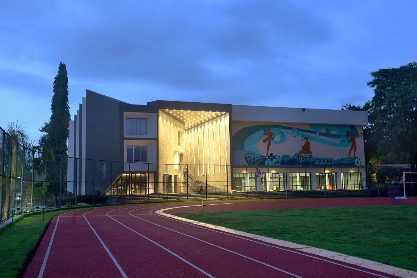 Holy Writ High School And Junior College school campus photo