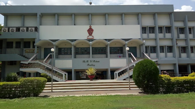The Bishop's School school campus photo