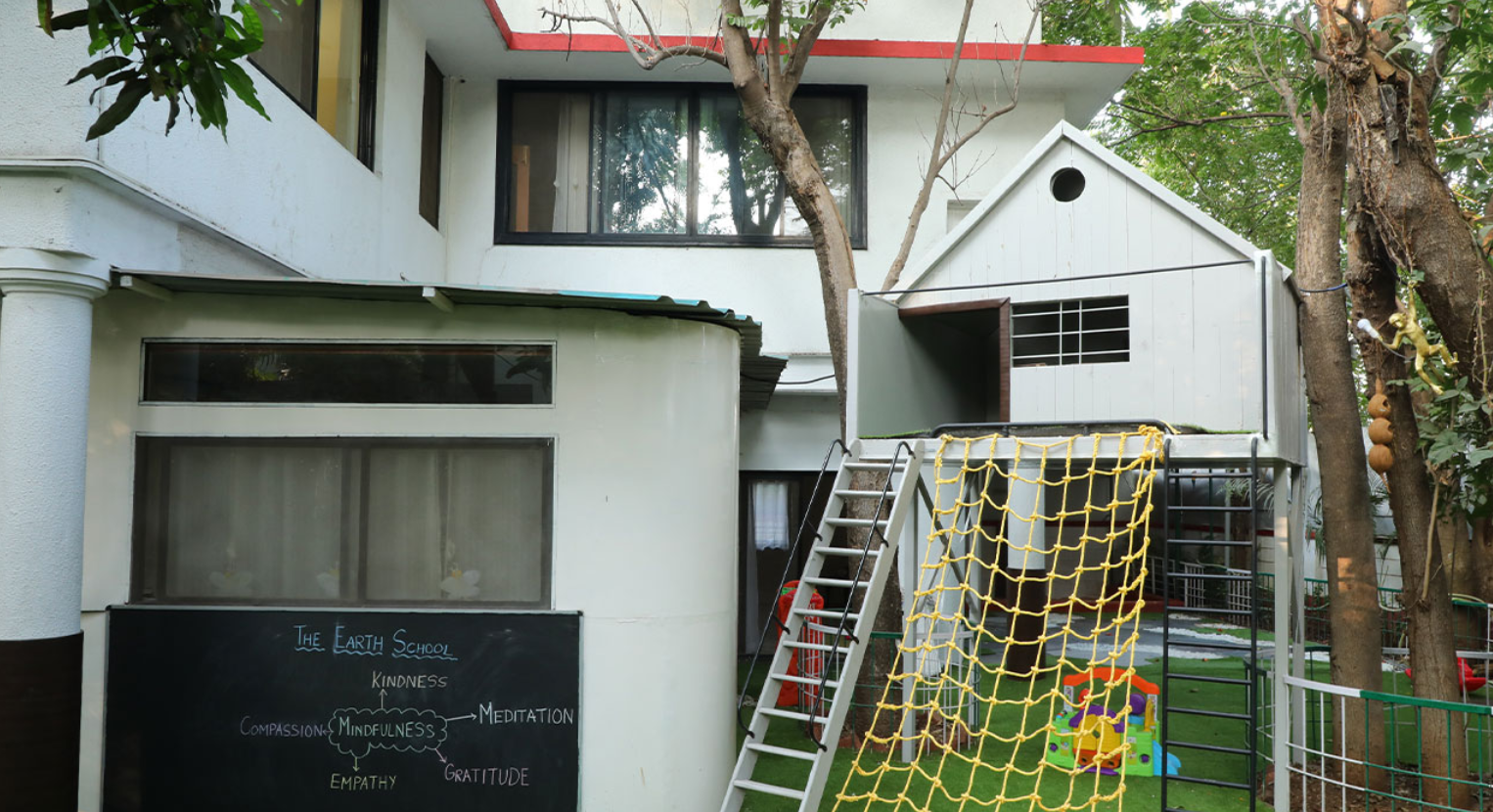 The Earth School International