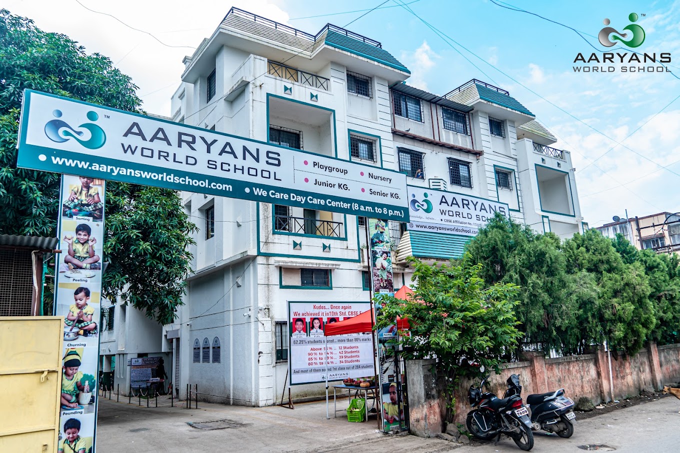 Aaryans World School
