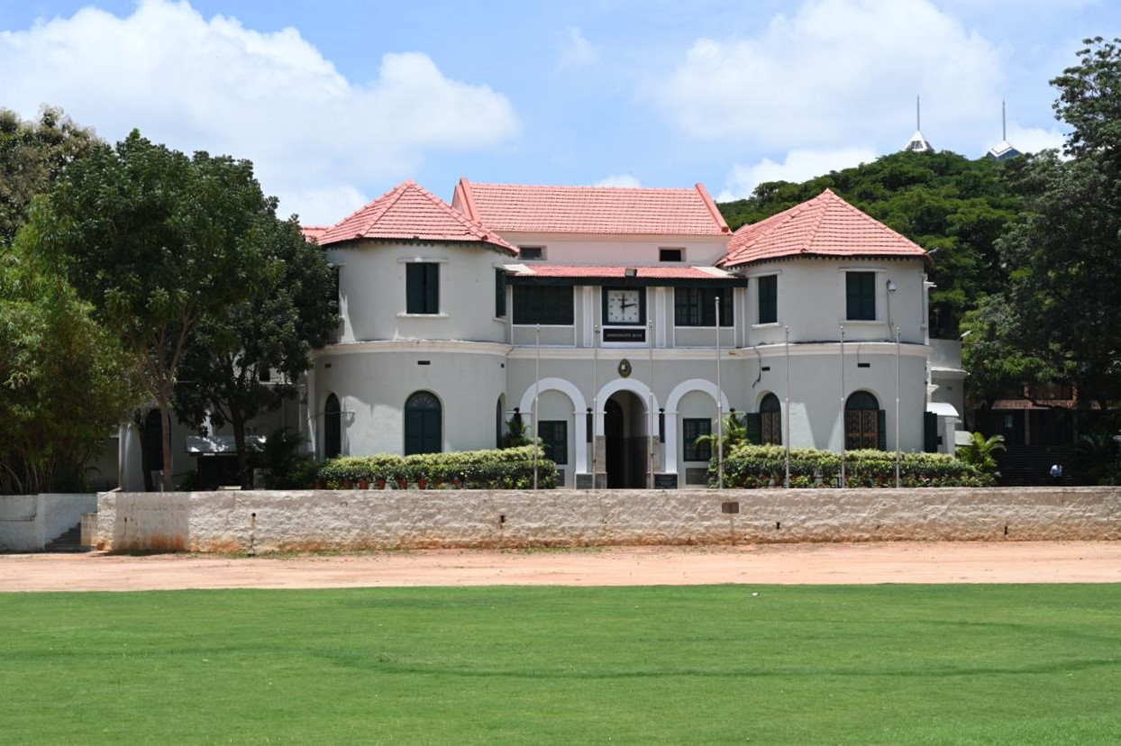 Bishop Cotton Boys' School school campus photo