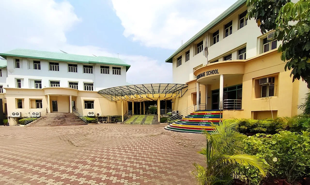 The Heritage School school campus photo