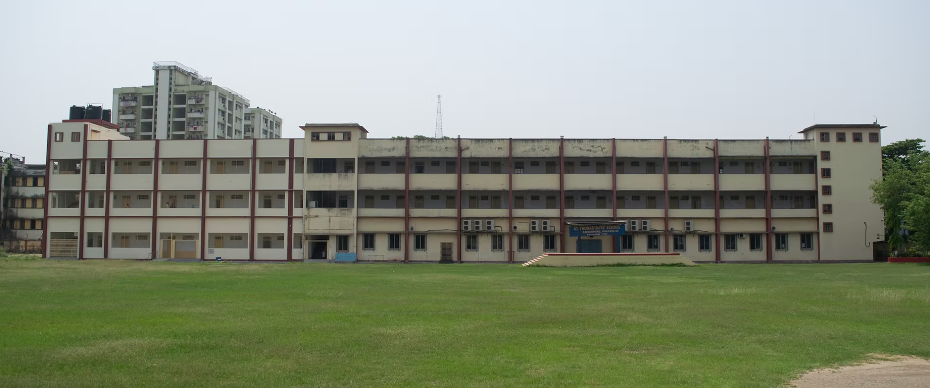 St. Thomas' Boys' School school campus photo