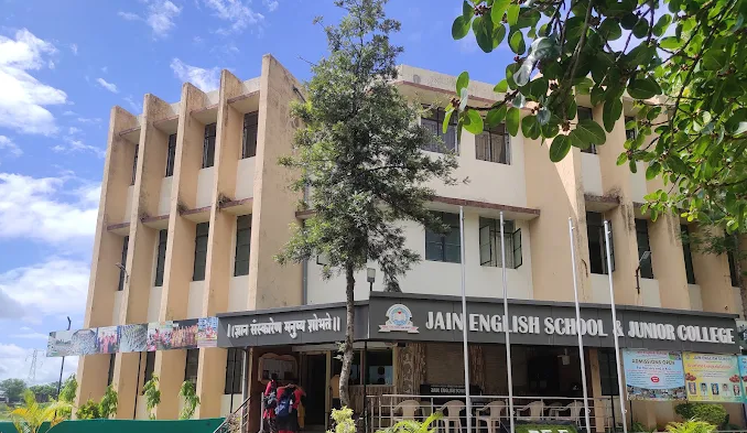 Jain English School And Junior College campus