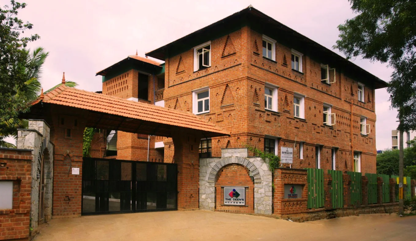 Deens Academy