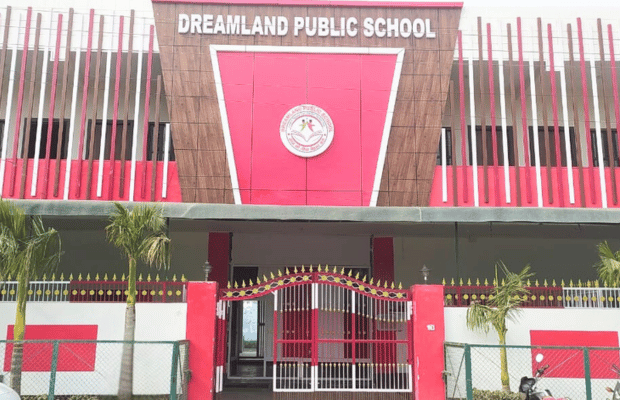 Dreamland Public School school campus photo
