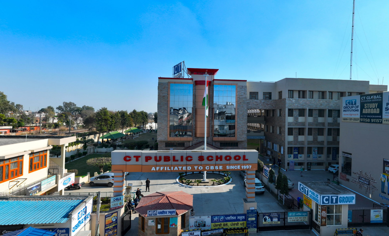 CT Public School school campus photo