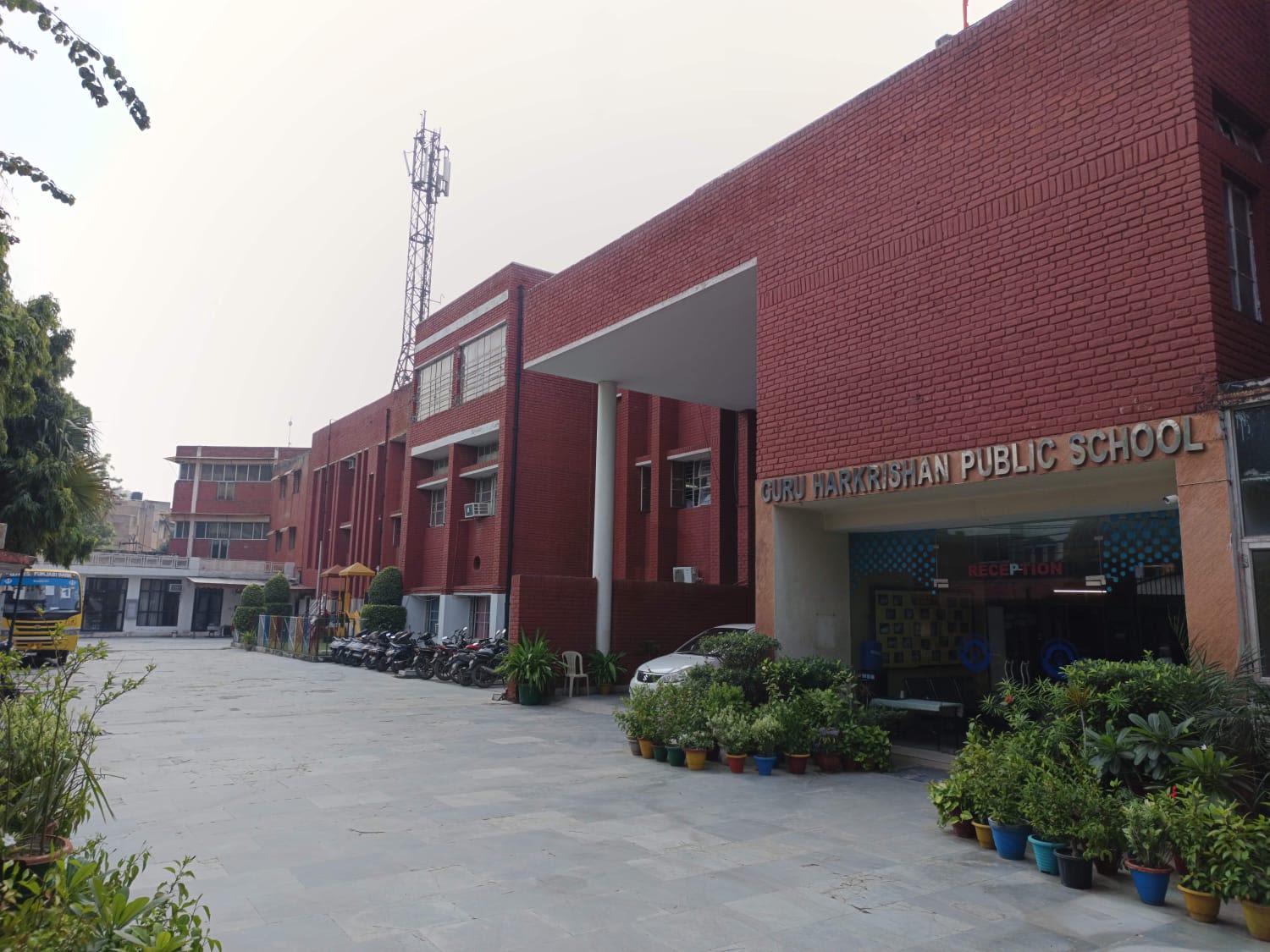 Guru Harkrishan Public School school campus photo