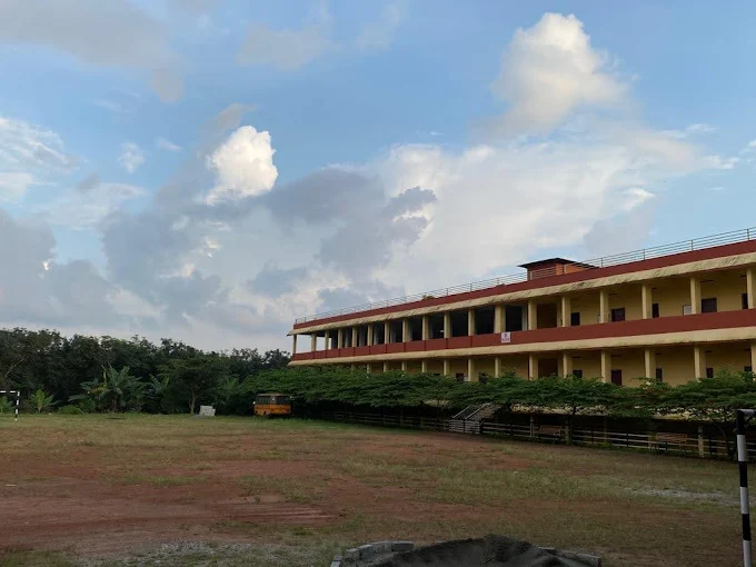 Carmel Residential Senior Secondary School school campus photo
