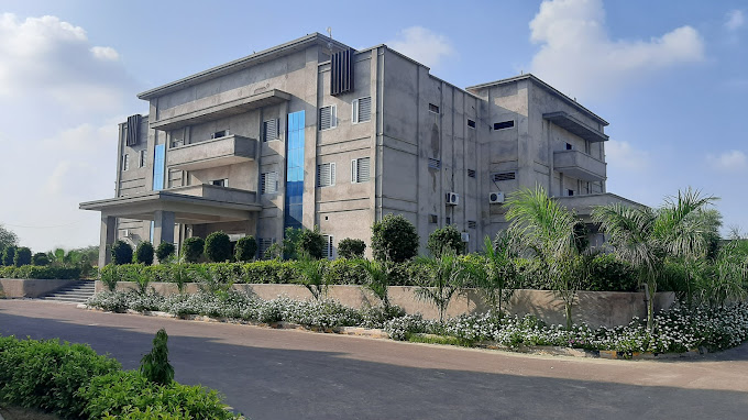 Oasis Sanik School school campus photo
