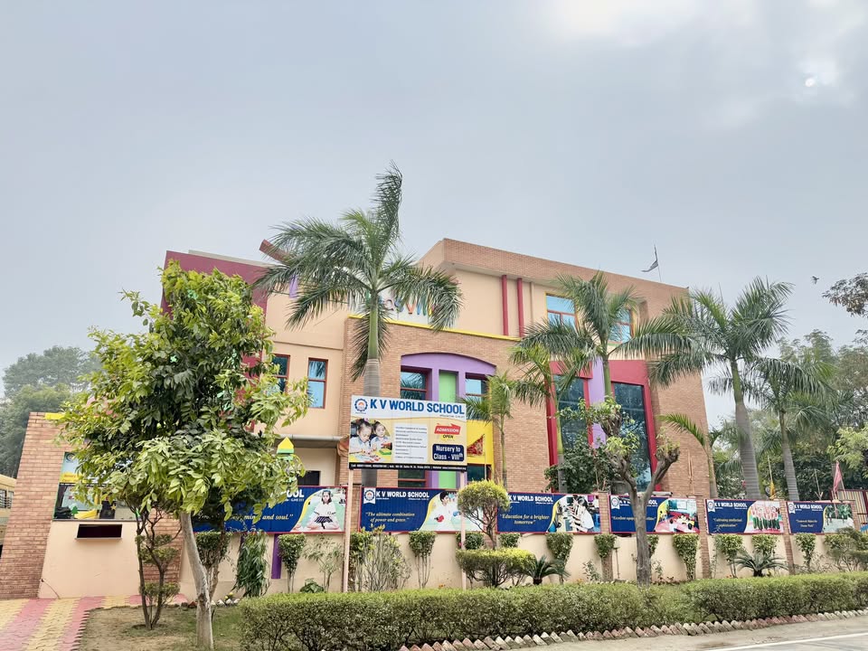 K V World School school campus photo