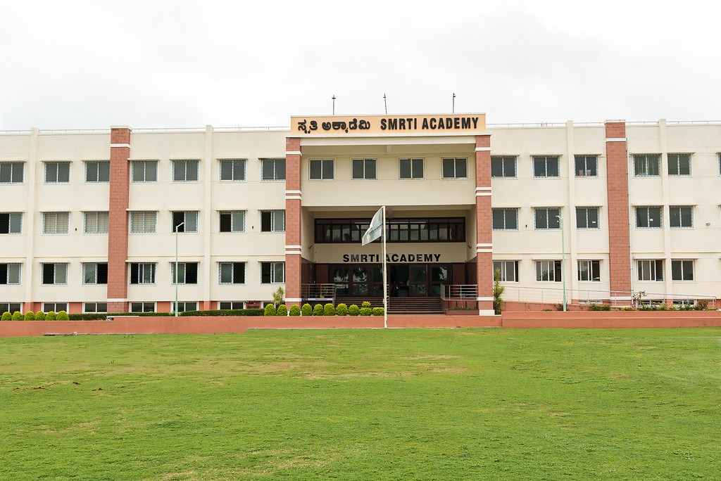 Smrti Academy