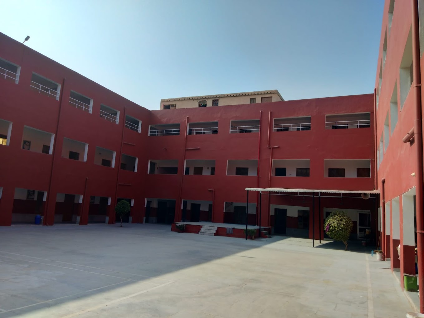 M.R. Public School school campus photo