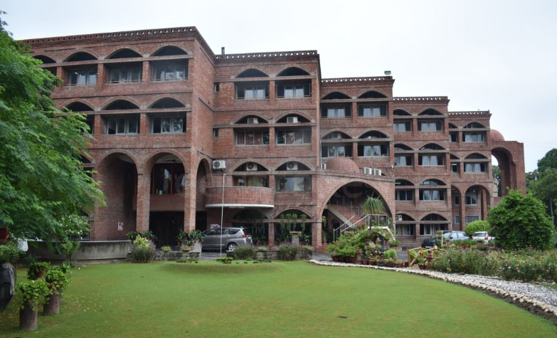 St. Stephen's School school campus photo
