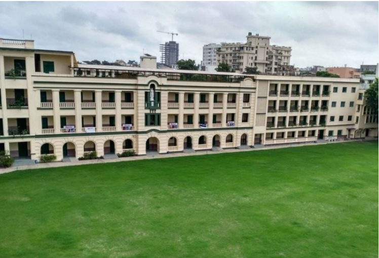 St. Xaviers Collegiate School school campus photo