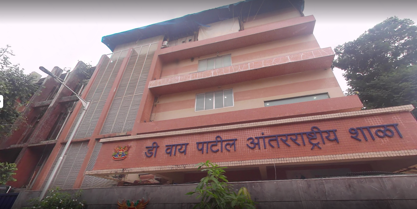 D Y Patil International School school campus photo