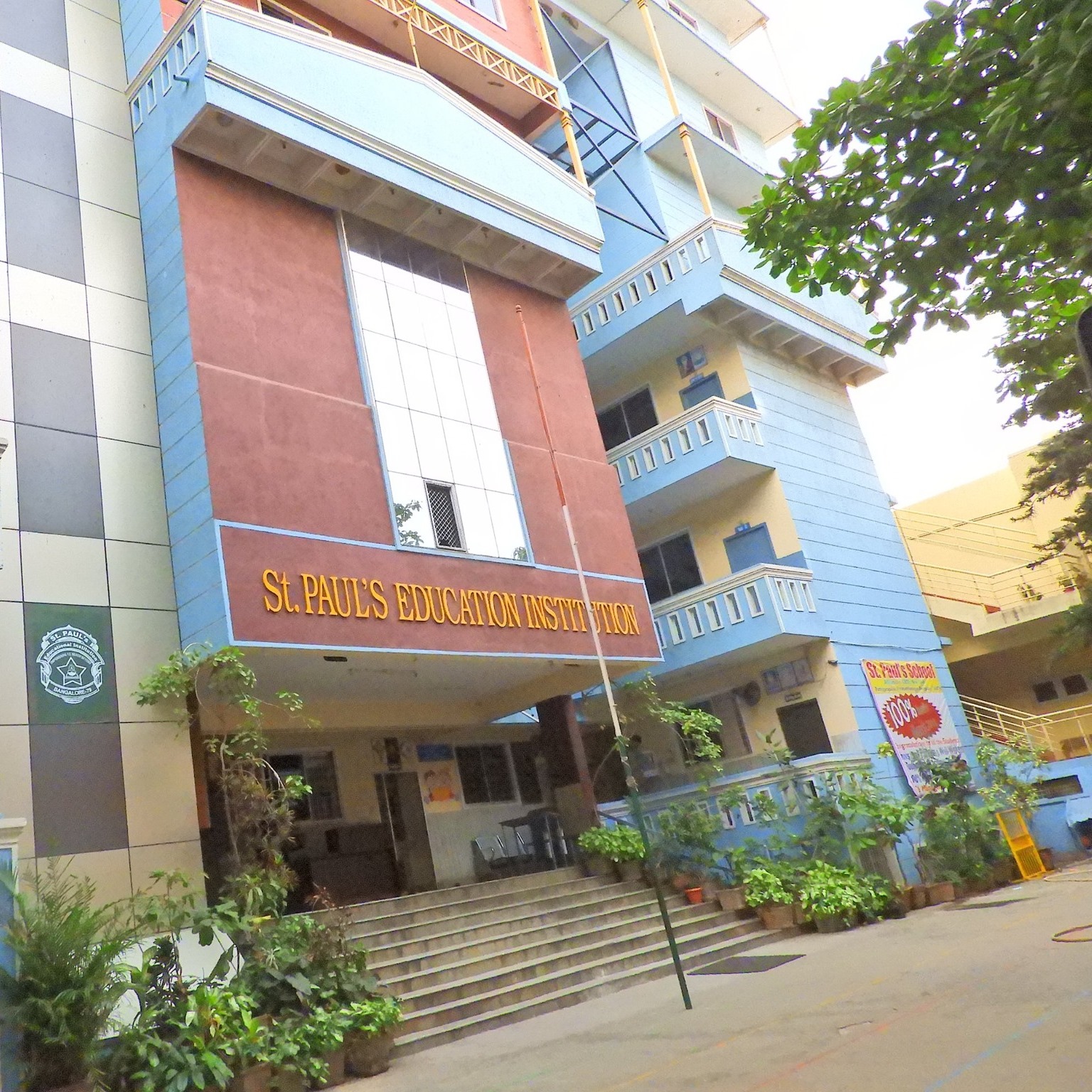 St. Paul’s School school campus photo