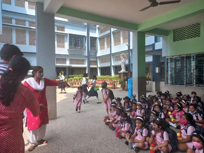 Auxilium Convent School 2