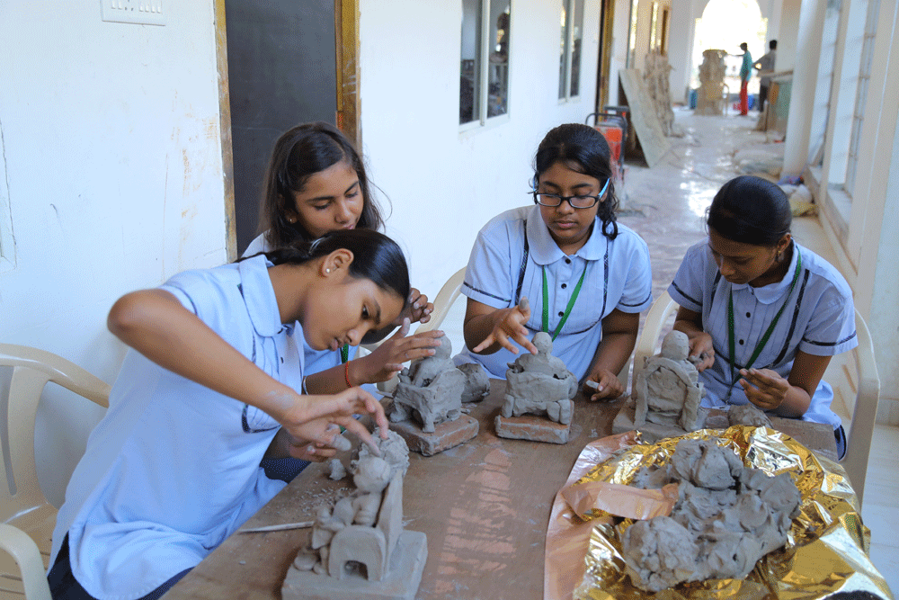 Dr. KKR's Happy Valley School 7