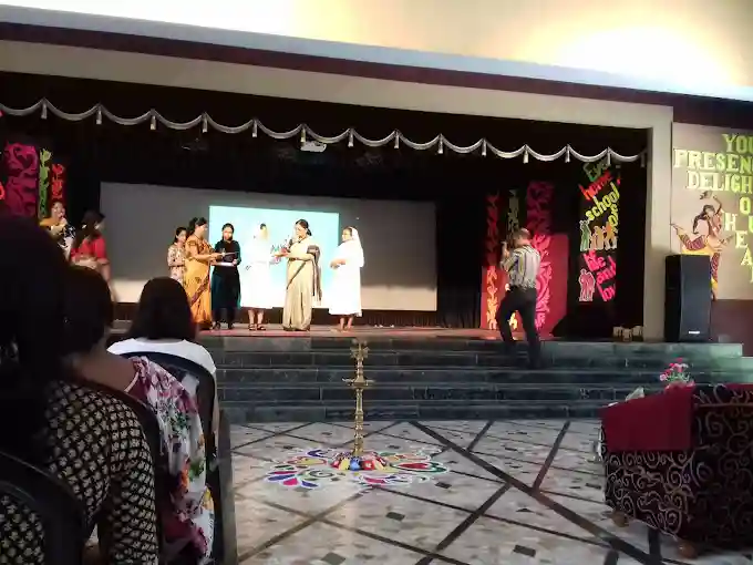 Auxilium Convent School 6