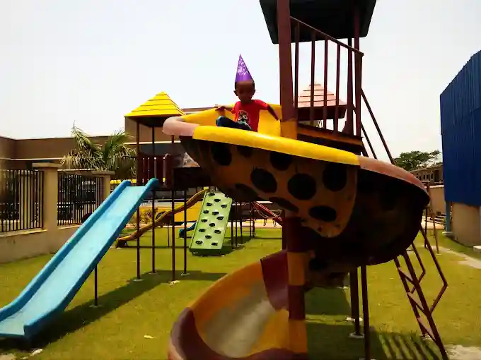 Mount Litera Zee School campus 5