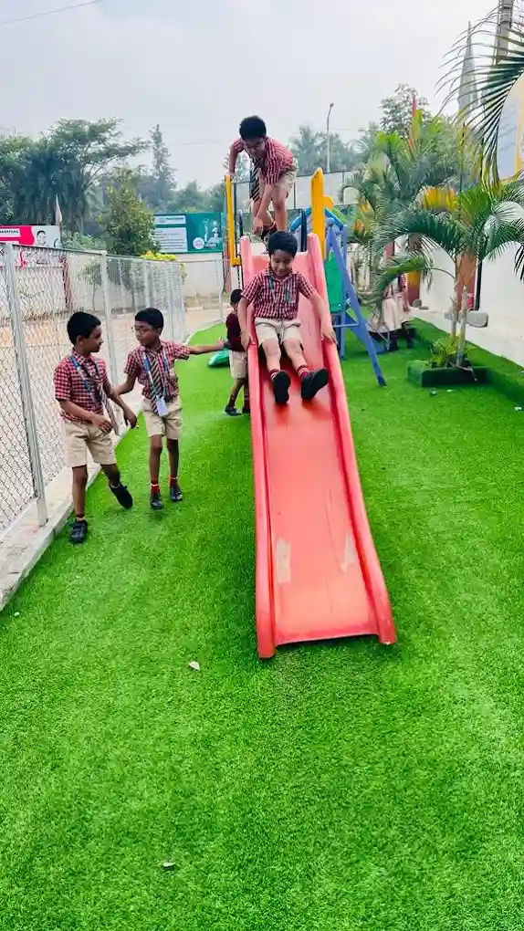 Narayana E-Techno School 3