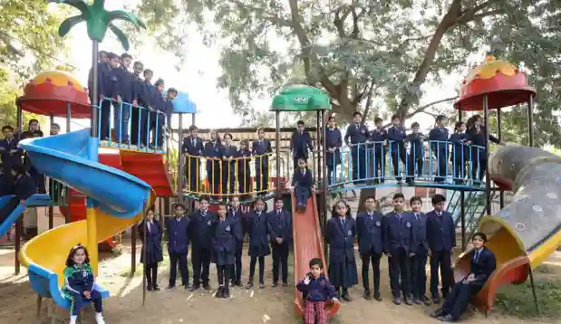 Kids Club School 7
