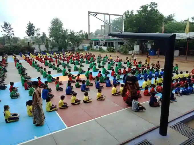 Kids Club School 4