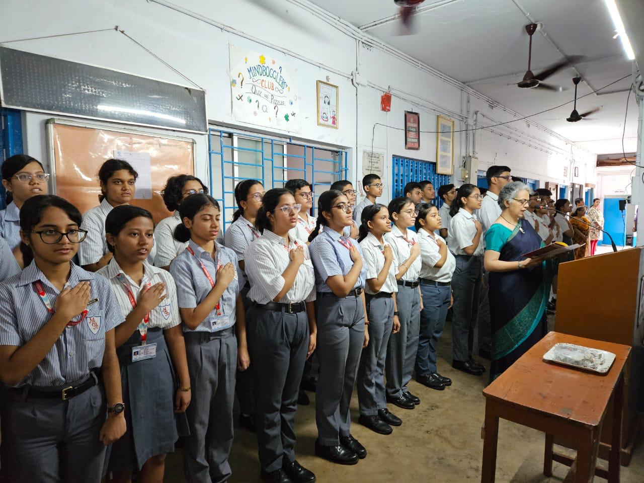 Modern English Academy 4
