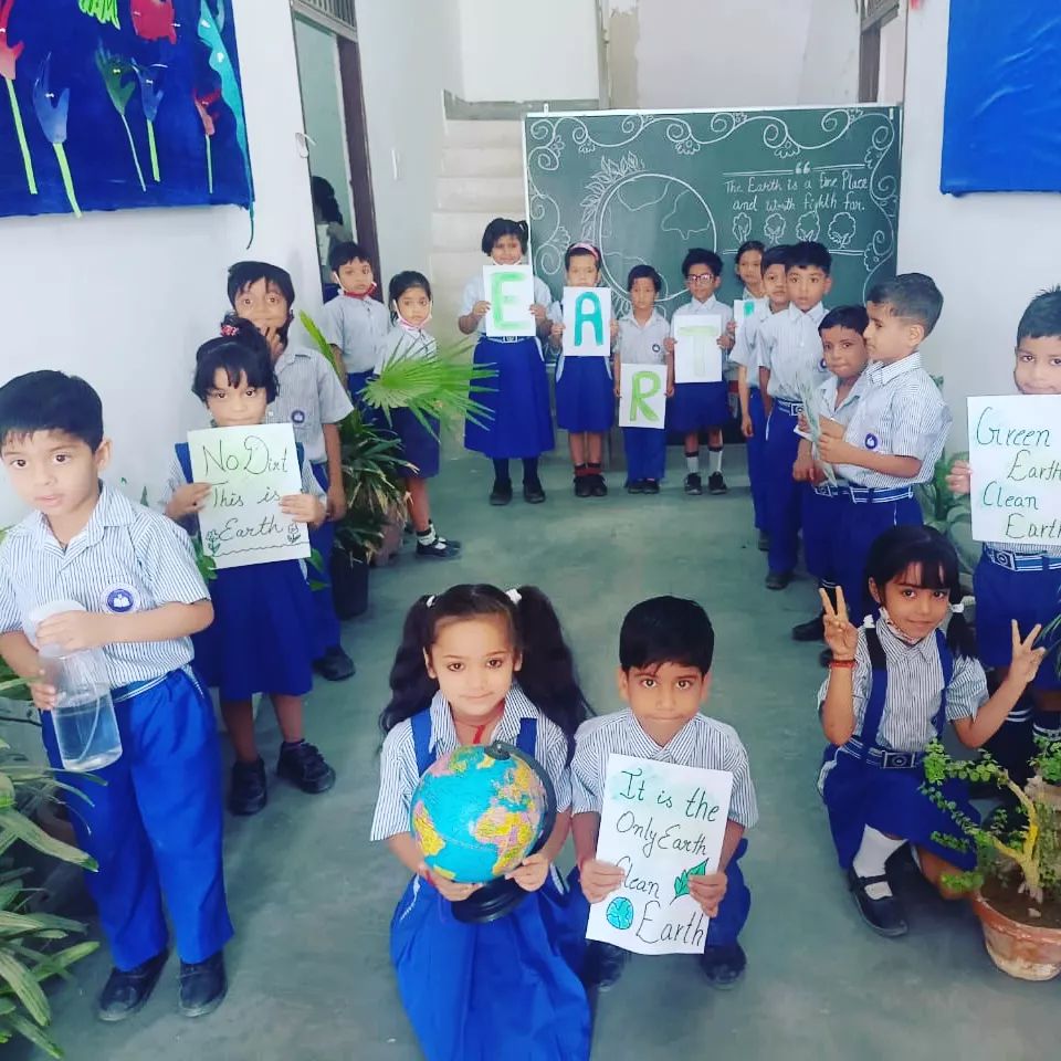 Holy Spirit Public School campus 5