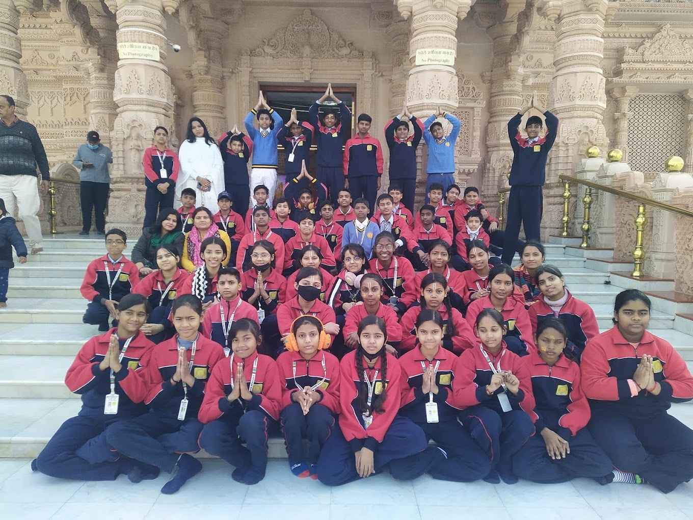 Aadarsh Gyan Vatika School 7