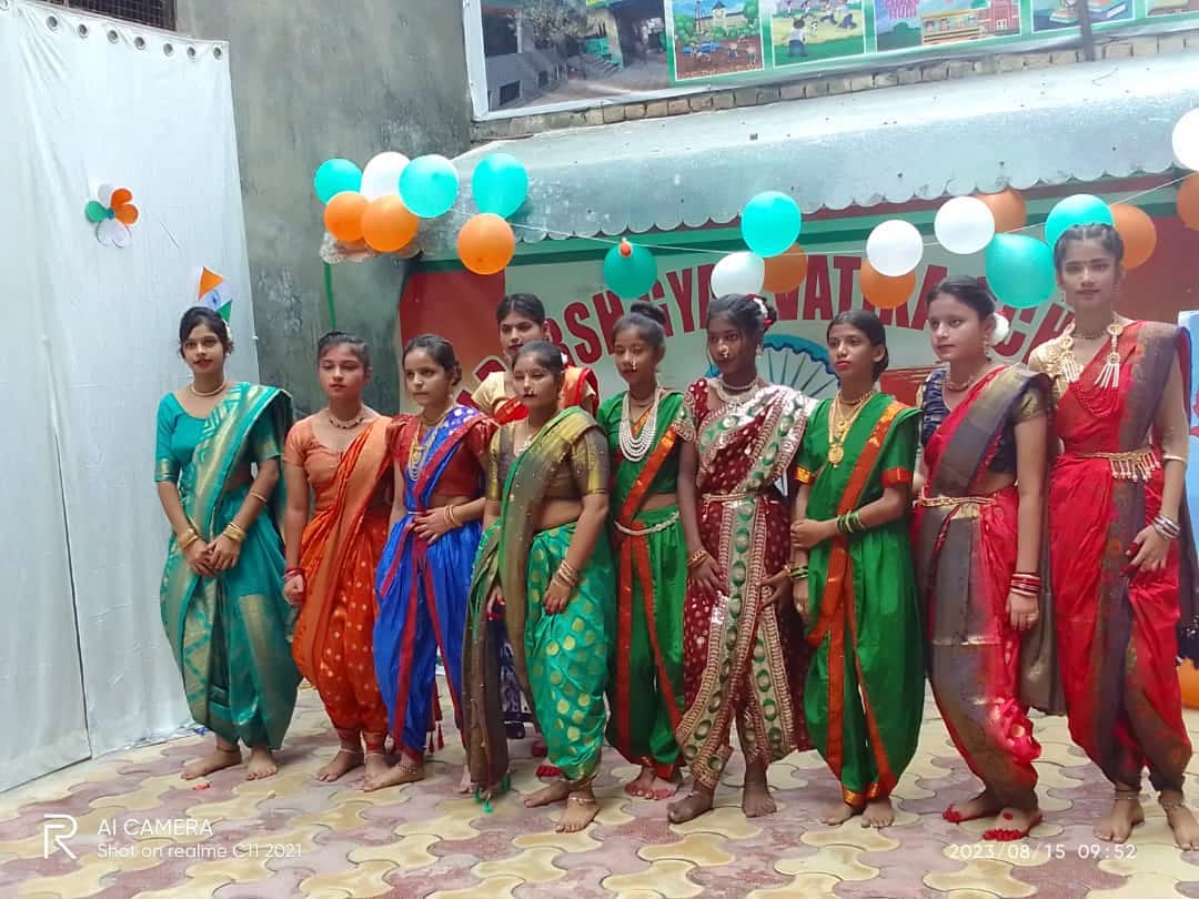 Aadarsh Gyan Vatika School 10
