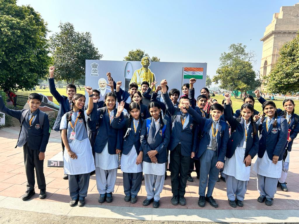 Aggarwal Public Junior High School 14